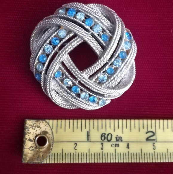 Vintage Silver Circle Brooch with Blue Rhinestones - Picture 3 of 3